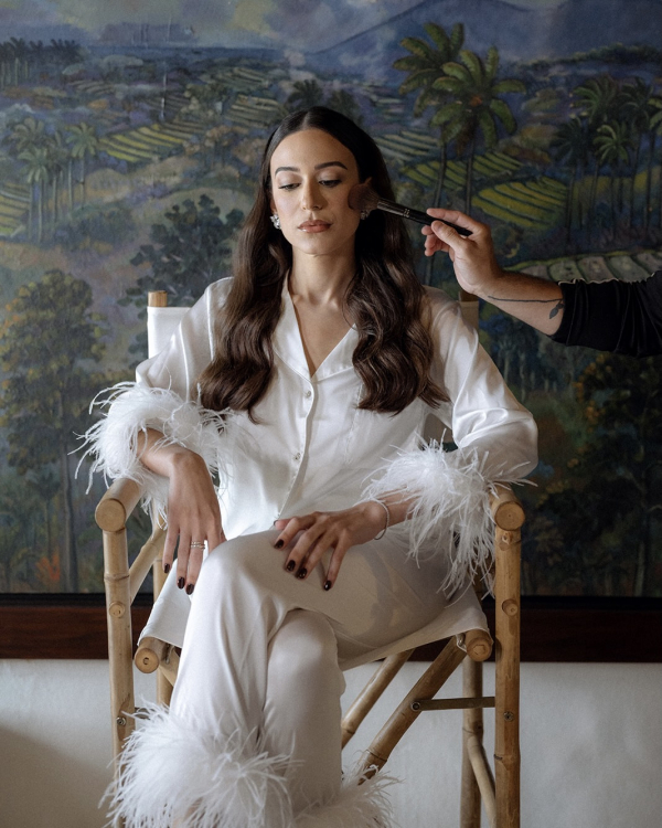 Romance in Puerto Rico | Bridal Inspiration with Bread Set Design, Bows and Handmade Stationary