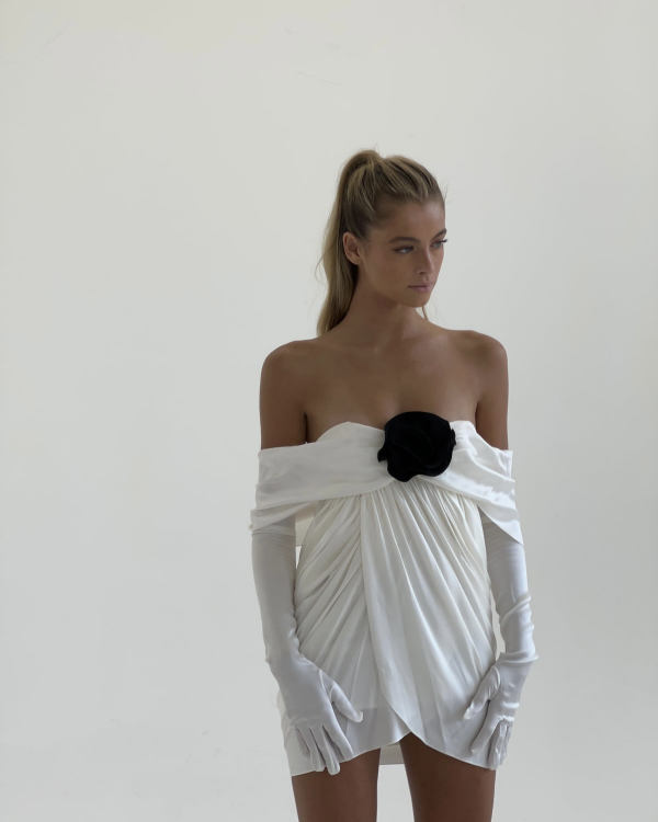 16 Best Wedding Gloves | Long Bridal Gloves | Sheer, Lace