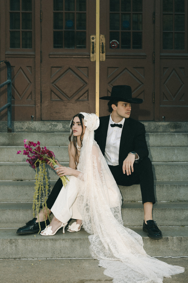 Vintage Wedding Photoshoot in Nashville | Urban Wedding Inspiration