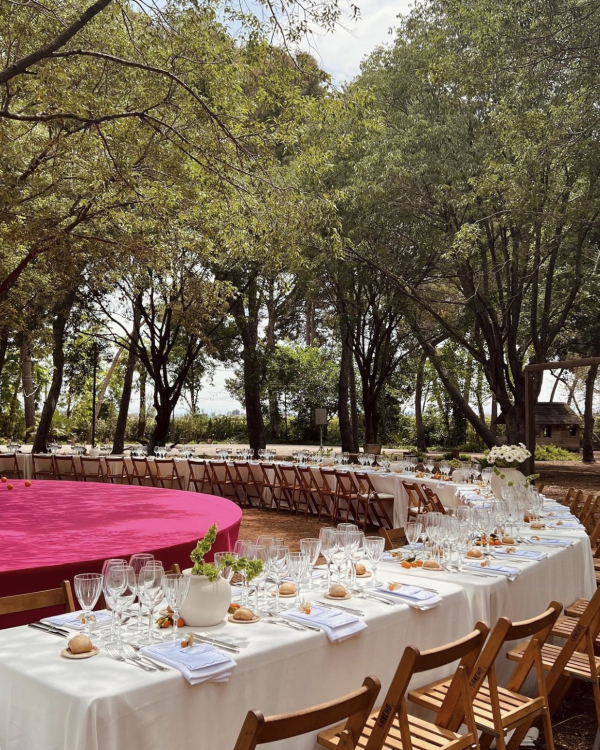 Best Spring Wedding Colors 2024 | Springtime Color Schemes | Beautiful, Elegant & Popular Palettes