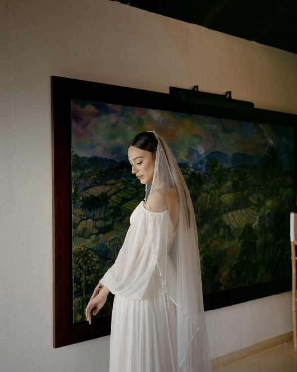 Romance in Puerto Rico | Bridal Inspiration with Bread Set Design, Bows and Handmade Stationary