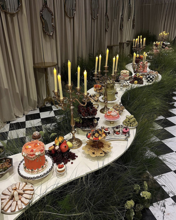 Unique Wedding Table Centerpieces Without Flowers | Creative Non Floral Wedding Decor Ideas