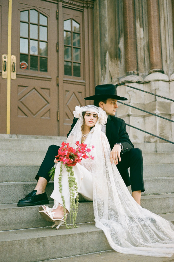Vintage Wedding Photoshoot in Nashville | Urban Wedding Inspiration