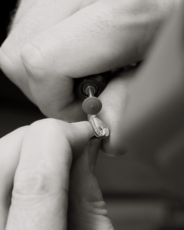 How to Care for an Engagement Ring | Engagement Ring Cleaning | Platinum, Gold | How to Keep a Diamond Ring Clean