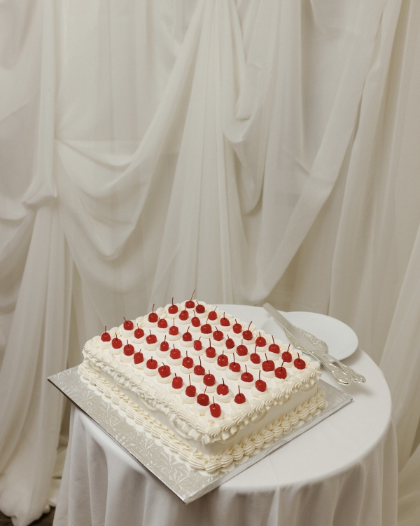 An Enchanting Lakeside Wedding in Canada