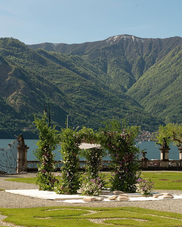 How to Create a Multi-Sensory Floral Experience for Your Wedding