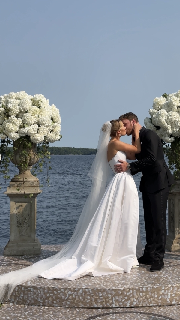 Content Creators Hype Gal