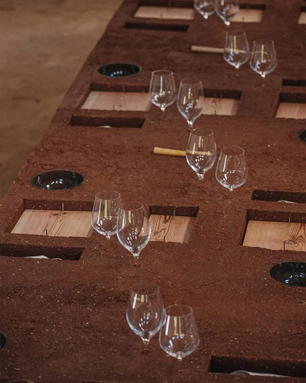 50 Bold & Breathtaking Maximalist Wedding Decor Ideas