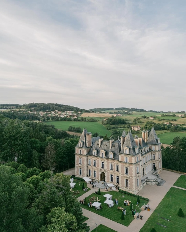 What to Expect When Working with a Luxury Wedding Planner