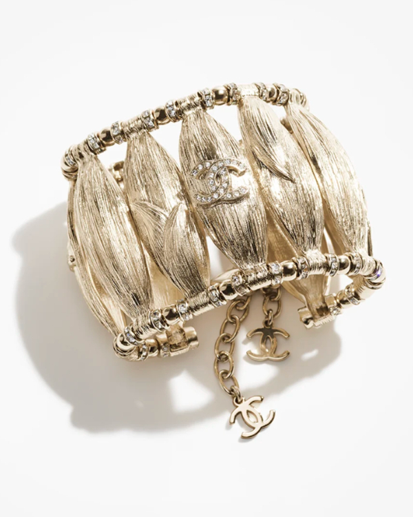 22 Trendy Statement Cuff Bracelets to Instantly Upgrade Your Wedding Look