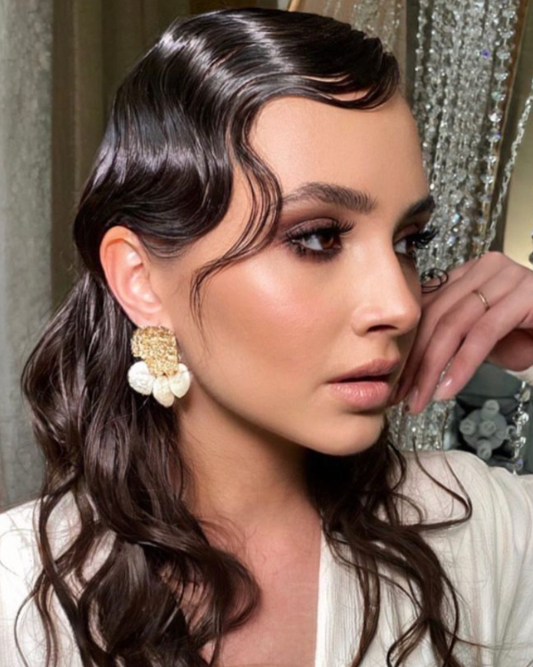 Humidity-Proof Wedding Hairstyles: 6 Styles & Step-by-Step Guides