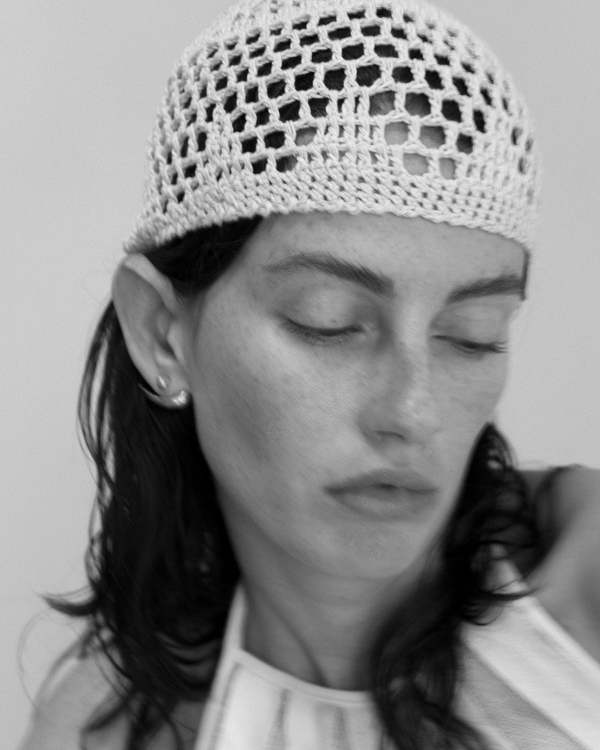 40 Chic Veil Alternatives: Trendy Bridal Accessories for a Modern Look