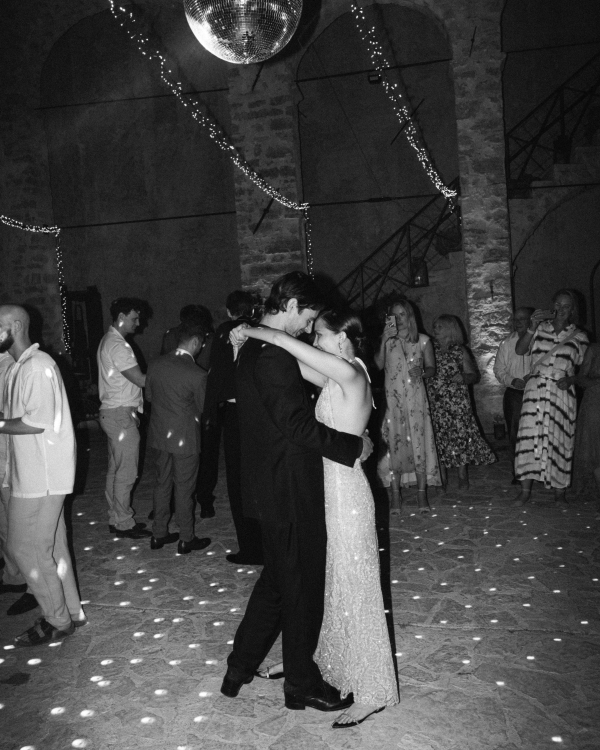 10 Must-Have Wedding Reception Photos, According to Top Photographers