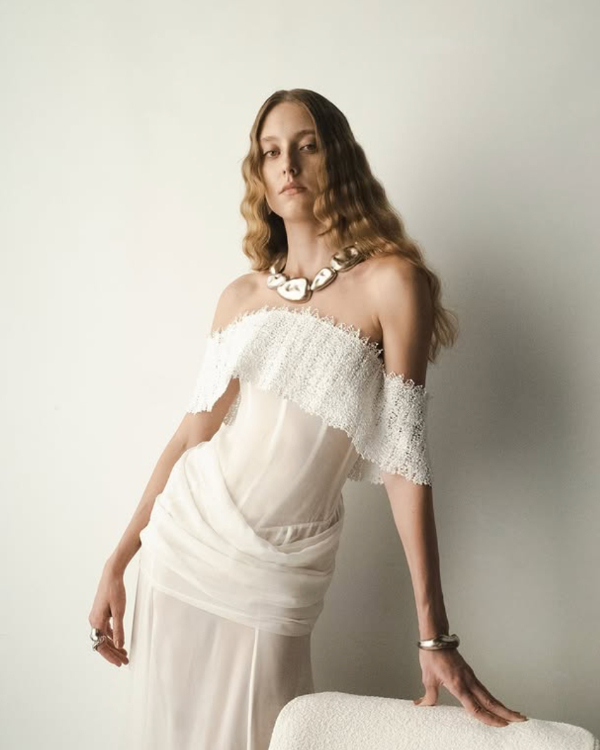 30 Chic Bridal Dresses Perfect for an Italian Wedding