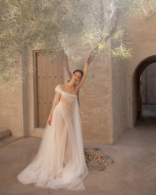An Ethereal & Otherworldly Wedding in the Arabian Desert