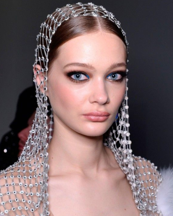 40 Chic Veil Alternatives: Trendy Bridal Accessories for a Modern Look