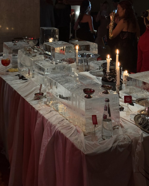 20 Stunning Ice Sculpture Ideas for Your Wedding