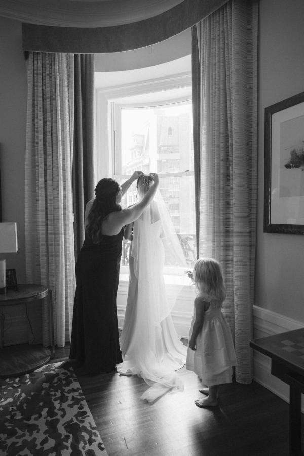 Photographers Elizabeth Pishal