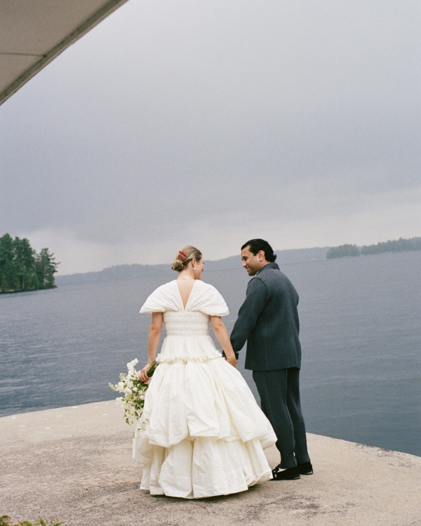 An Enchanting Lakeside Wedding in Canada