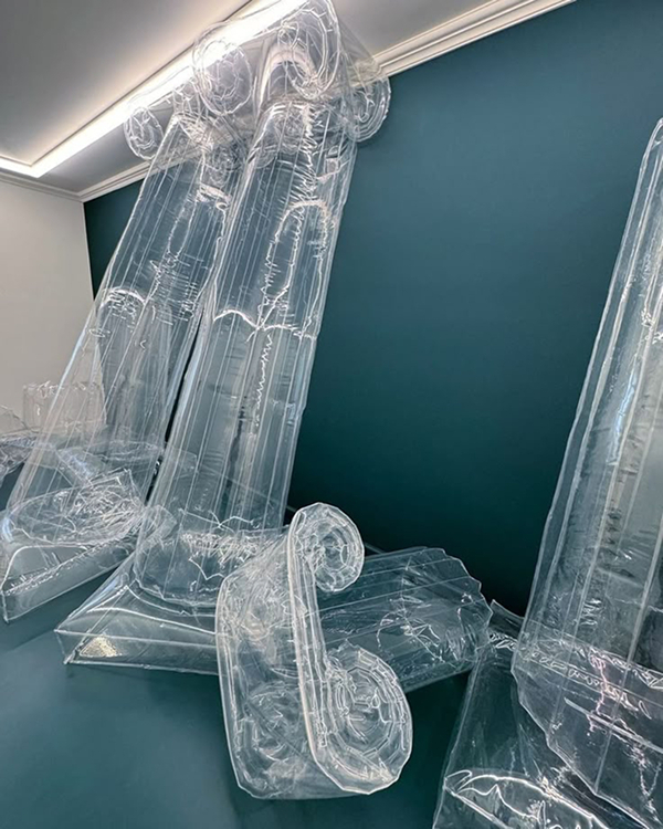 50 Bold & Breathtaking Maximalist Wedding Decor Ideas