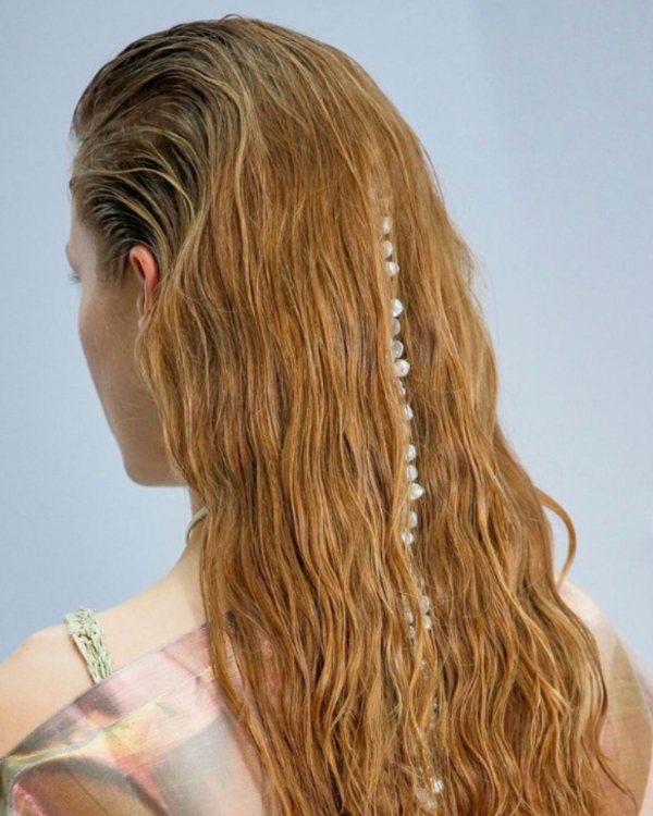 Humidity-Proof Wedding Hairstyles: 6 Styles & Step-by-Step Guides