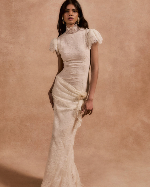 45 Chic Sleeve Wedding Dresses Trending for Fashion-Forward Brides