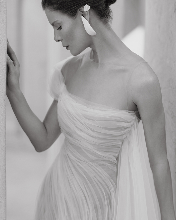 An Ethereal & Otherworldly Wedding in the Arabian Desert