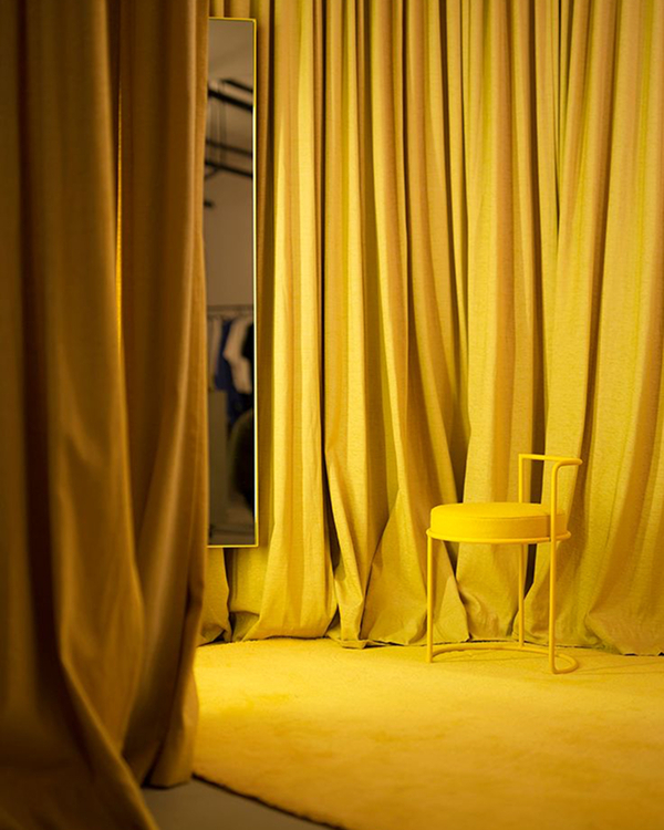 50 Bold & Breathtaking Maximalist Wedding Decor Ideas