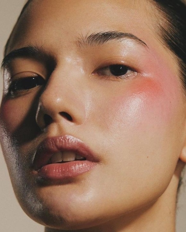 5 Stunning Melt-Proof Bridal Makeup Ideas for a Summer 2025 Wedding