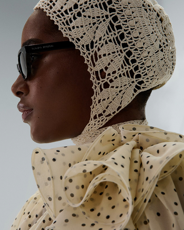 40 Chic Veil Alternatives: Trendy Bridal Accessories for a Modern Look