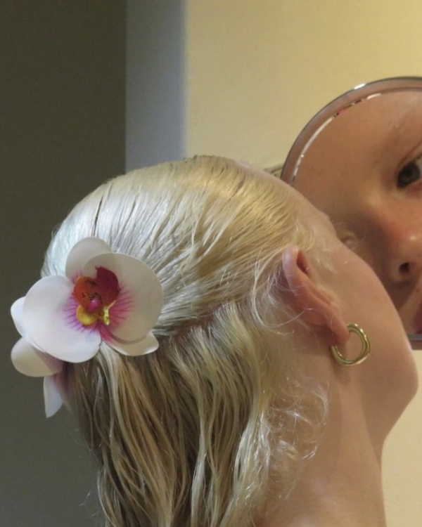 Humidity-Proof Wedding Hairstyles: 6 Styles & Step-by-Step Guides