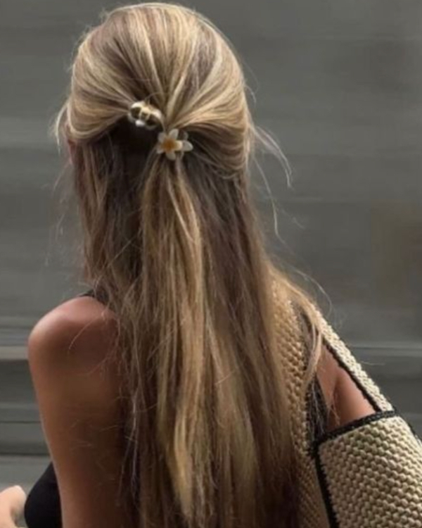 Humidity-Proof Wedding Hairstyles: 6 Styles & Step-by-Step Guides