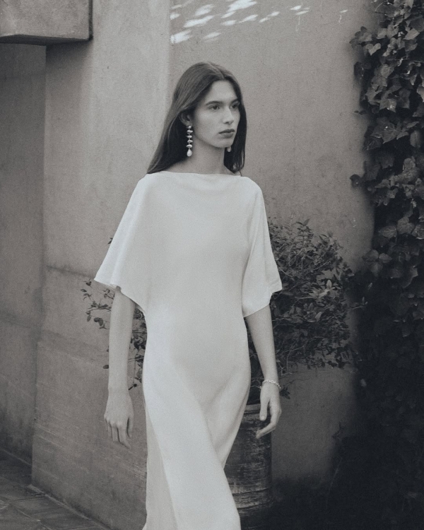 30 Chic Bridal Dresses Perfect for an Italian Wedding