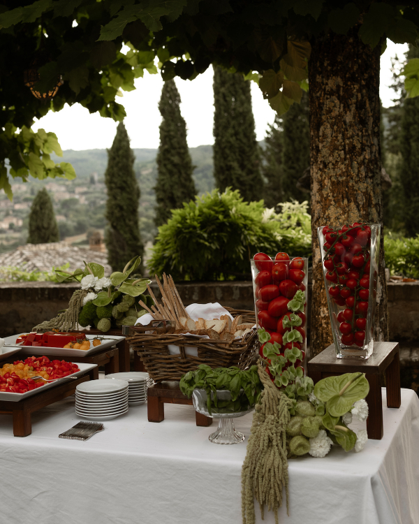 A Timeless & Intimately Elegant Tuscan Villa Wedding