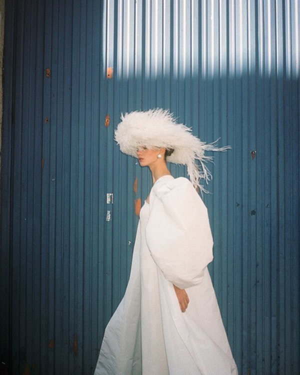 40 Chic Veil Alternatives: Trendy Bridal Accessories for a Modern Look