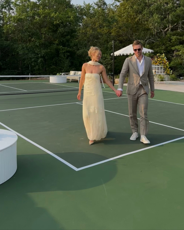 Content Creators Hype Gal