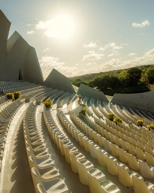 11 Major Event Design Trends for Spring & Summer 2025 Weddings