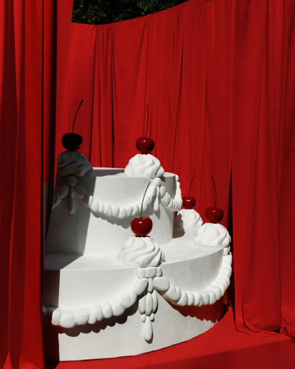 50 Bold & Breathtaking Maximalist Wedding Decor Ideas