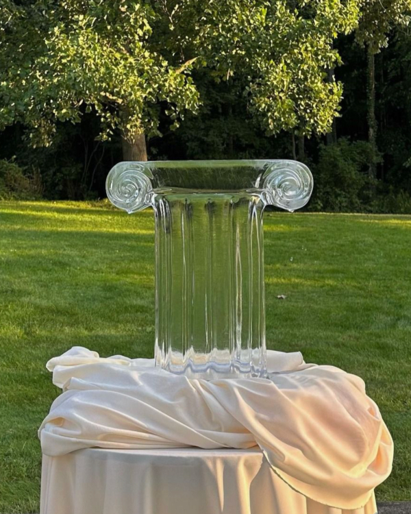 20 Stunning Ice Sculpture Ideas for Your Wedding