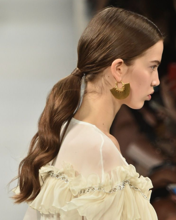 Humidity-Proof Wedding Hairstyles: 6 Styles & Step-by-Step Guides