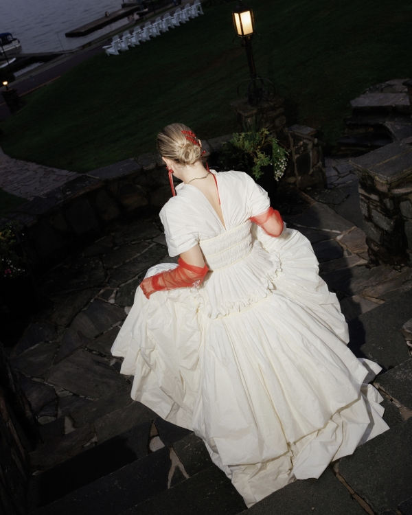 An Enchanting Lakeside Wedding in Canada