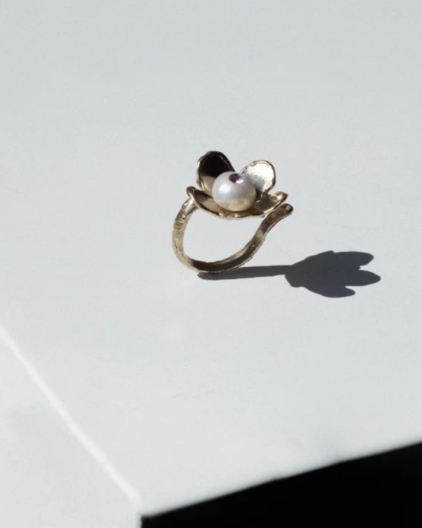 Floral Motif Jewelry for a Wedding Day