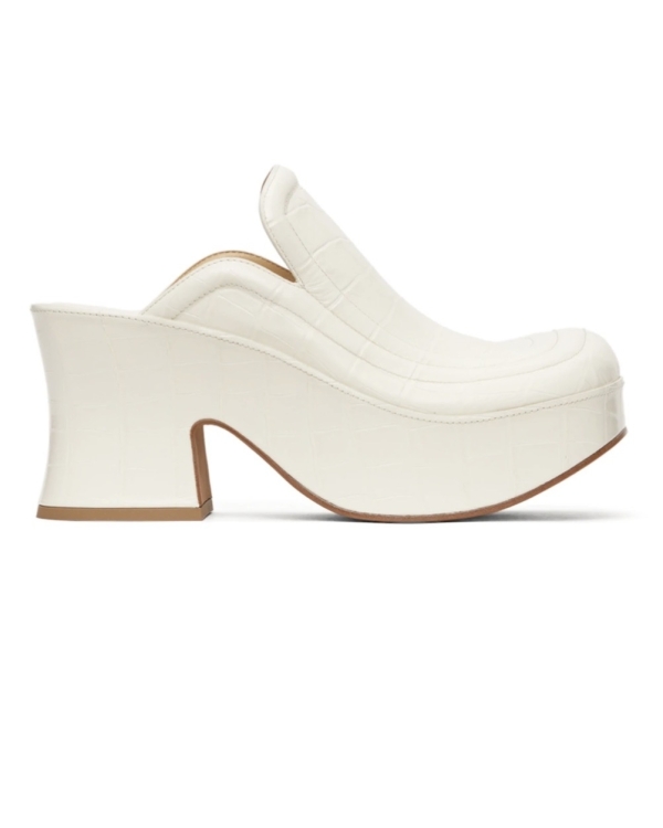 Bridal Shoes for a Beach Ceremony