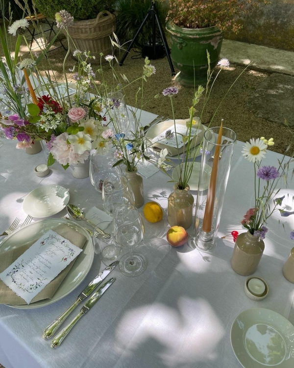 Florists Aesme Flower Studio