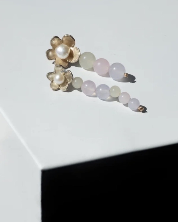 Floral Motif Jewelry for a Wedding Day