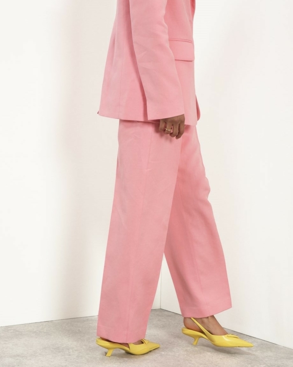 Top 11 Monochromatic Suits For Womens | Best Monochromatic Paint Suits, Photos | For Wedding Guest