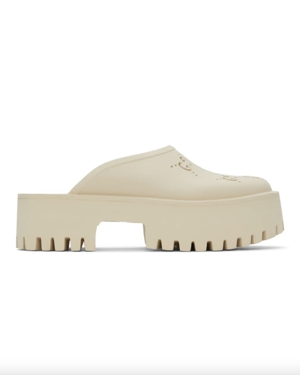 Bridal Shoes for a Beach Ceremony