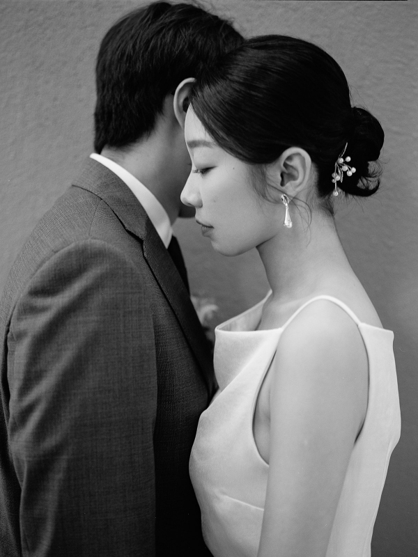 Photographers Lola Rong