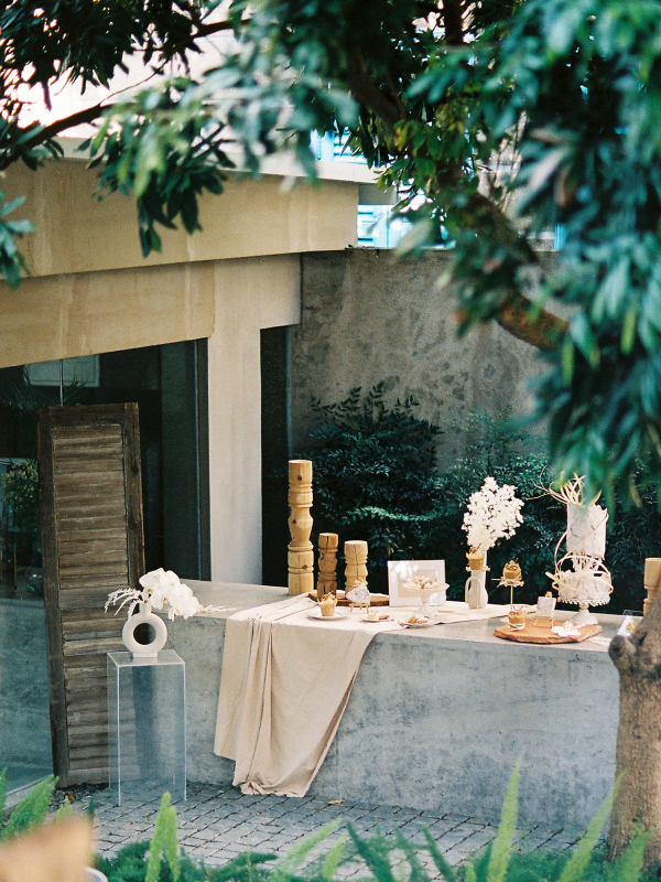 Photographers Lola Rong