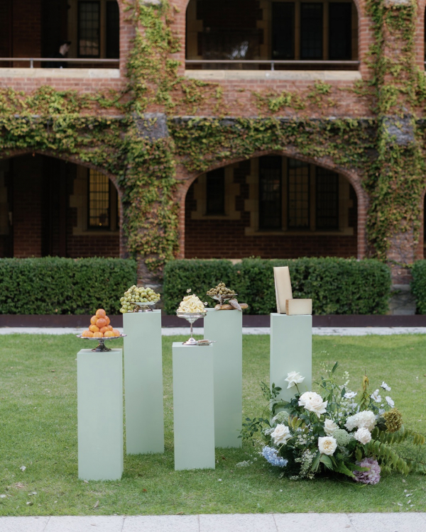 An Autumn Wedding Editorial | Embracing Tranquil Days, Starlit Dining, and Gentle Transitions